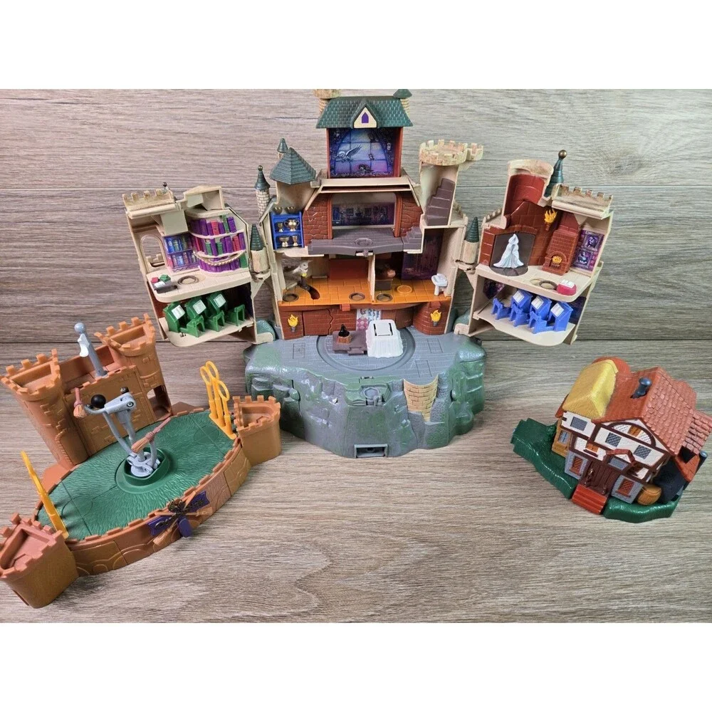 Harry Potter Hogwarts Castle Deluxe Playset 2001 Polly Pocket UNTESTED AS-IS